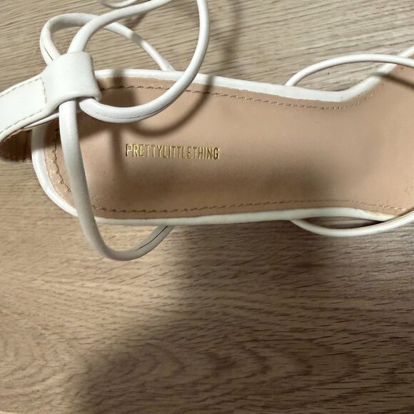 PrettyLittleThing White Ankle Tie Heel - Picture 3 of 5